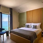 Dunatovi Dvori Heritage 4* פרקו