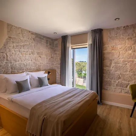 Dunatovi Dvori Heritage 4*