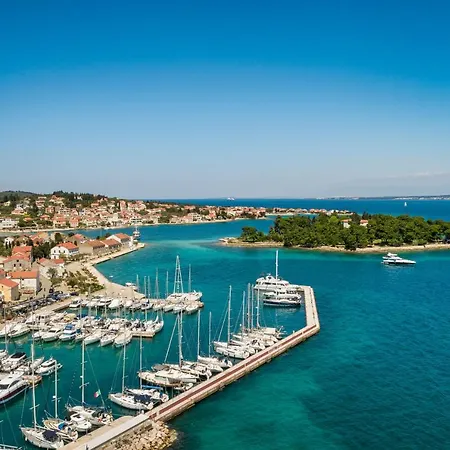 Dunatovi Dvori Heritage 4* Преко