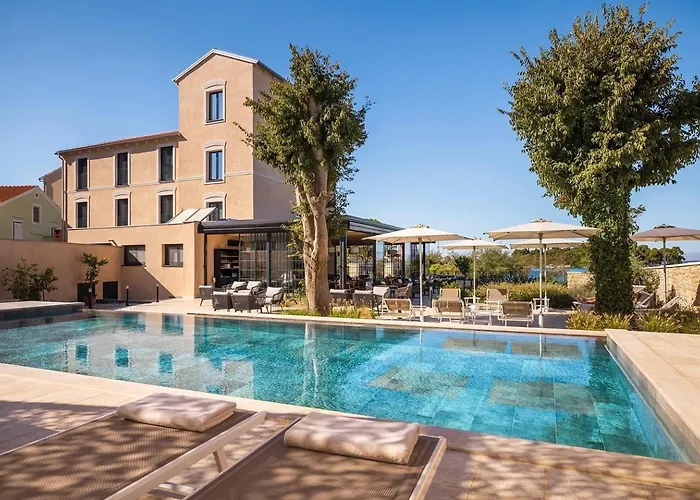 Dunatovi Dvori Heritage Hotel 4*